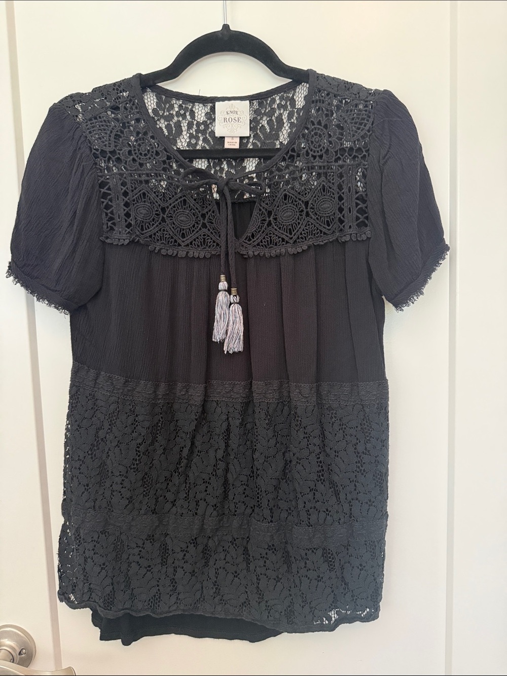 Knox Rose Black Crochet & Tassel Short Sleeve Blouse